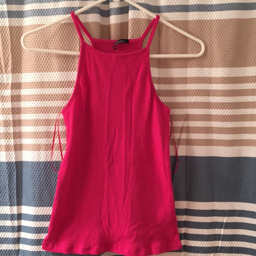 PLAIN TANK TOP